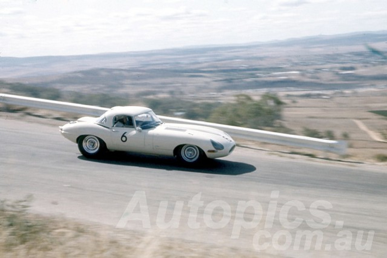 63442 -   Bob Jane, E Type Jaguar - Bathurst 1963 - Photographer Jeff Harrop