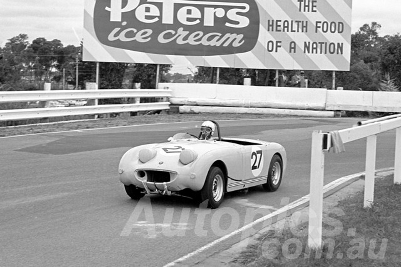 66492 - Robert Ash, Austin Healey Sprite - Sandown 1966 - Photographer Peter D'Abbs