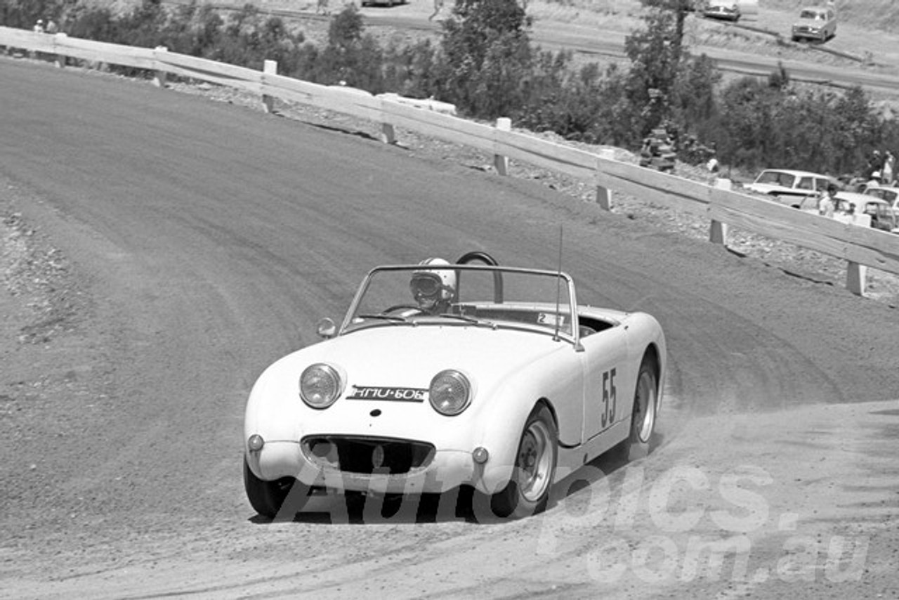 67979 - Austin Healey Sprite, Lakeland December1967 - Photographer Peter D'Abbs