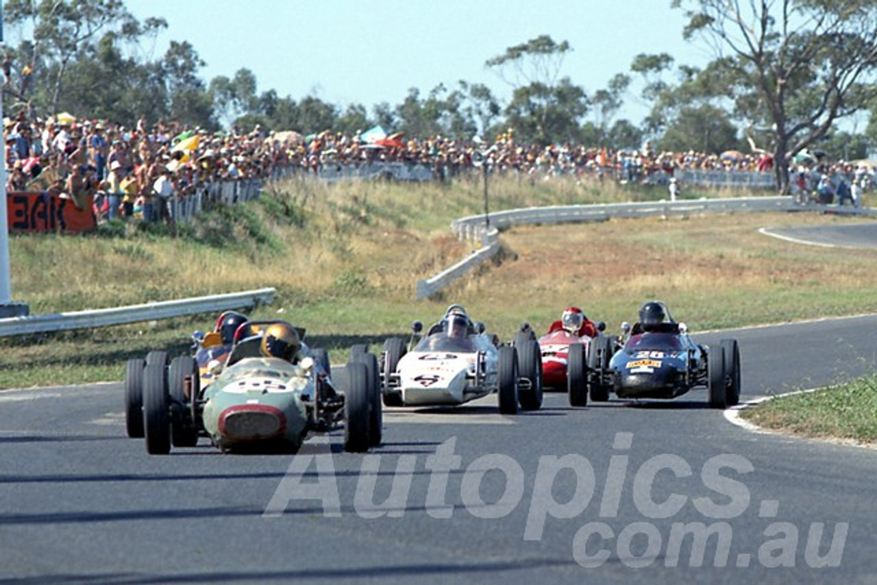 73266 - Gary DUBOIS Trips Vee - Sandown 1973 - Photographer Peter D'Abbs