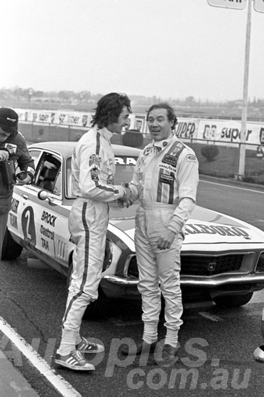 74186 - Allan Moffat & Peter Brock, Sandown April 1974 - Photographer Peter D'Abbs