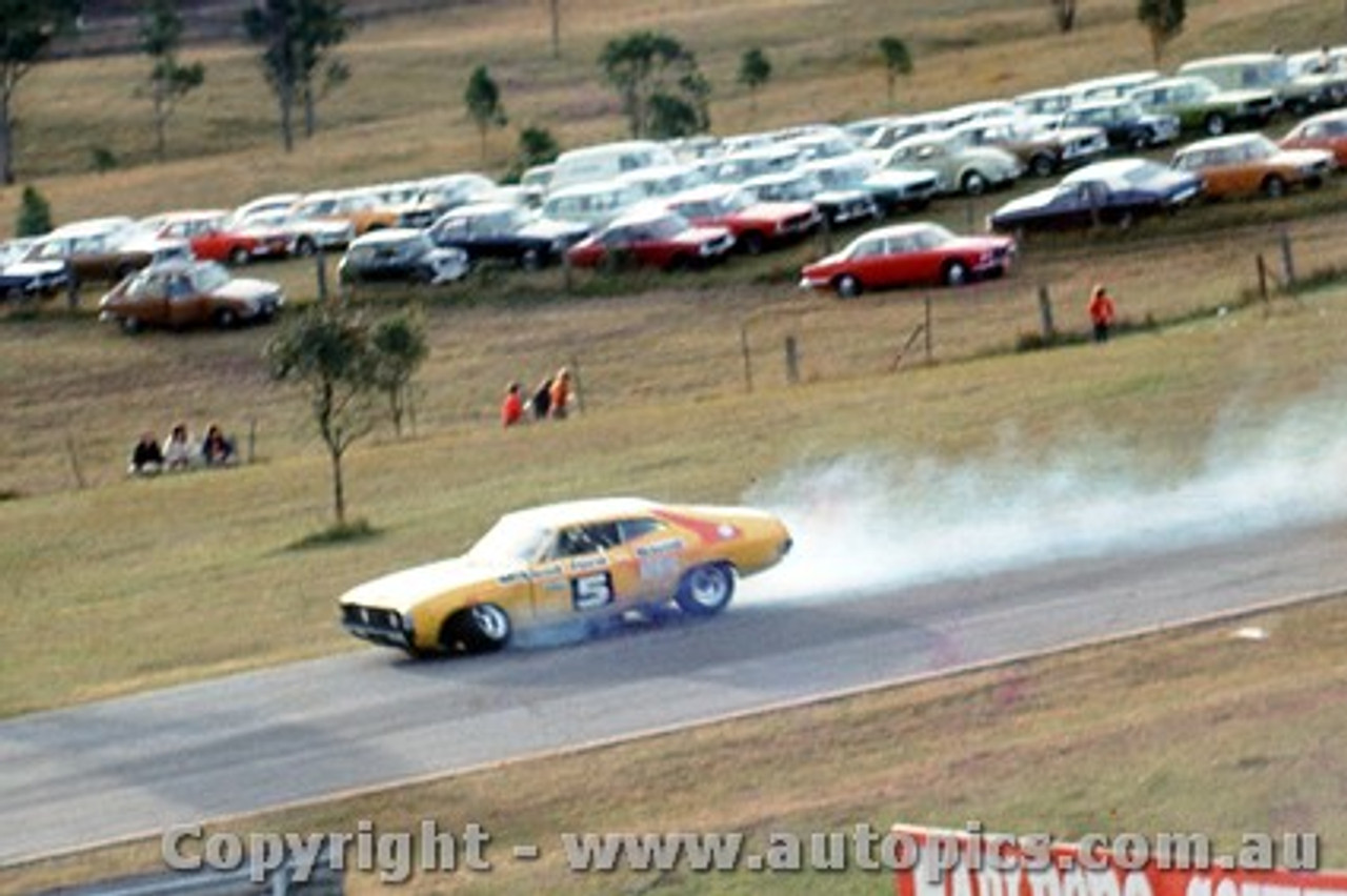 73088 - John Goss - XA Falcon - Oran Park 1973