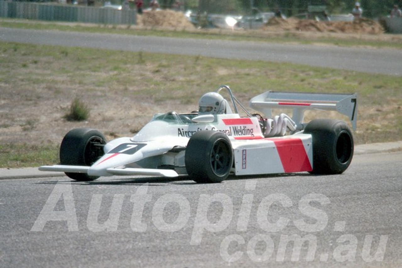 84103 - Graham Brown, March - Wanneroo April 1984 - Photographer Tony Burton