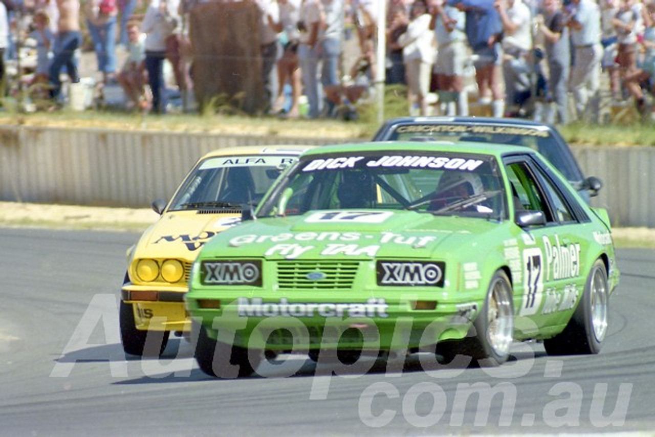 85083 - Dick Johnson, Mustang - Wanneroo March 1985 - Photographer Tony Burton