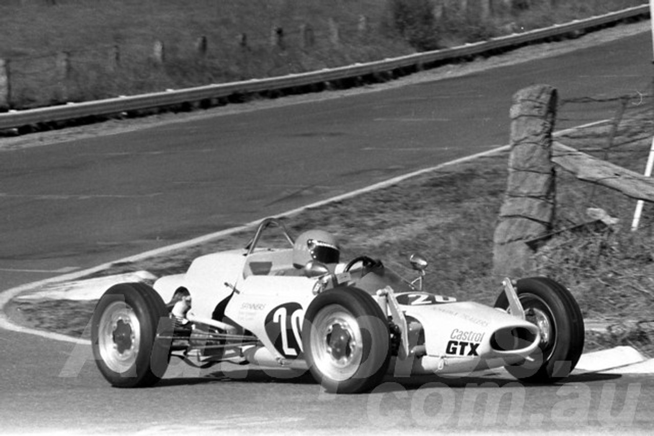 73291 - Peter Edwards, CMS Vee  - Bathurst Easter 1973 - Photographer Lance Ruting