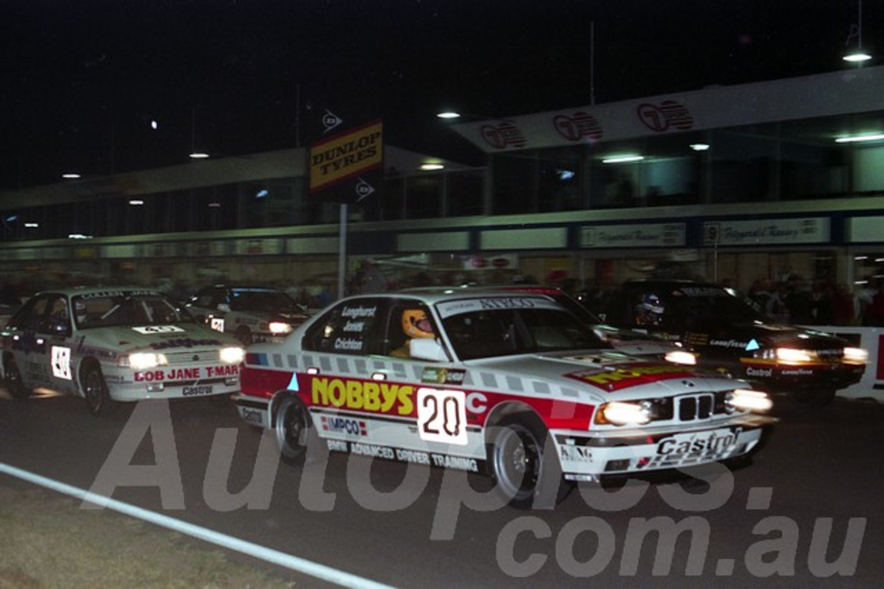 92069 - Neville Crichton Alan Jones & Tony Longhurst BMW M5 - Bathurst 12 Hour 1992 - Photographer Lance Ruting