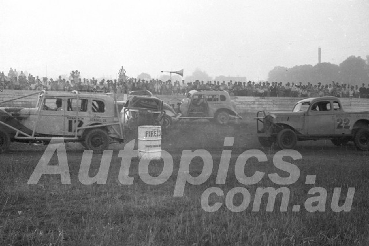 55008 - Windsor Speedway - Circa 1955 -