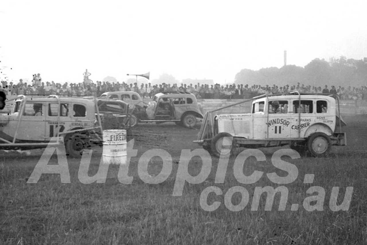 55009 - Windsor Speedway - Circa 1955 -