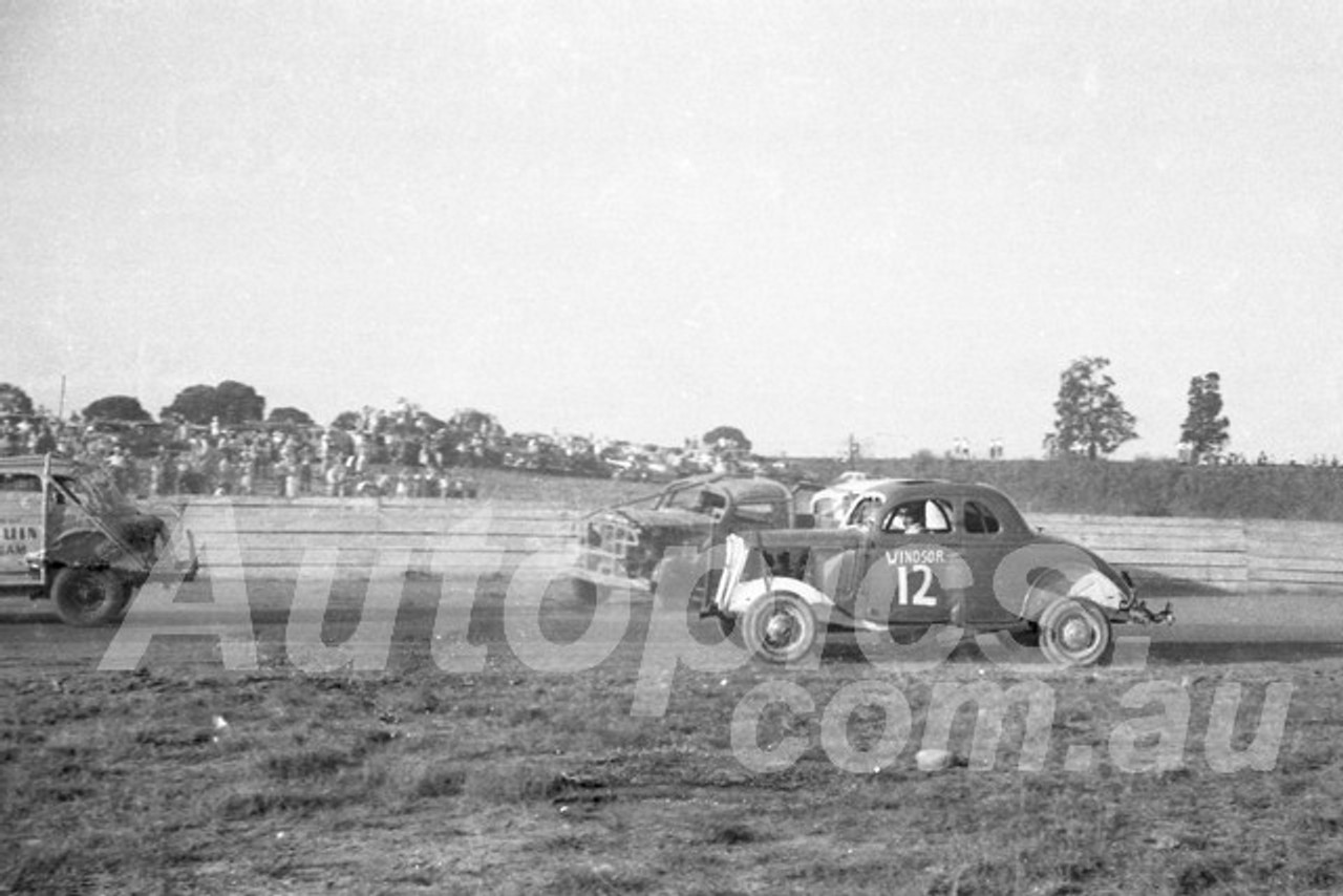 55012 - Windsor Speedway - Circa 1955 -