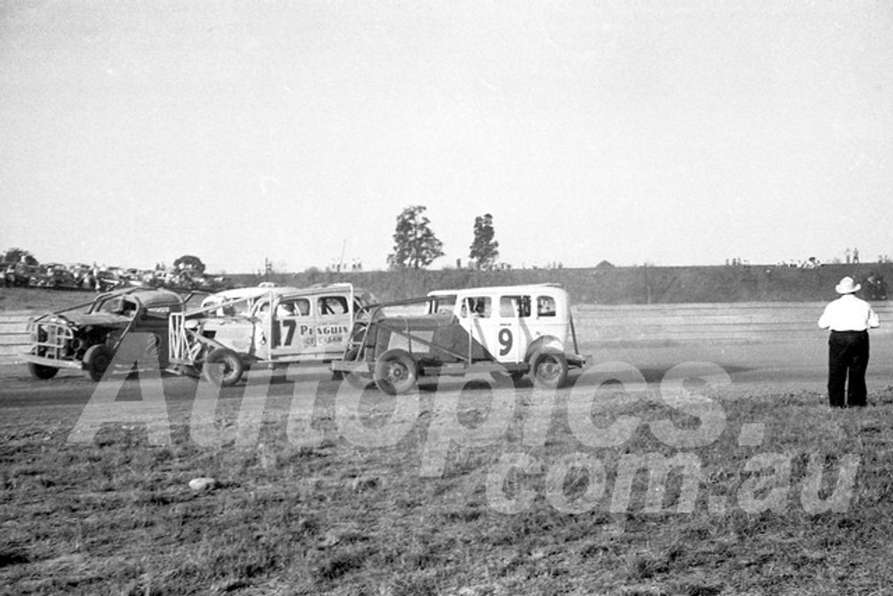 55019 - Windsor Speedway - Circa 1955 -