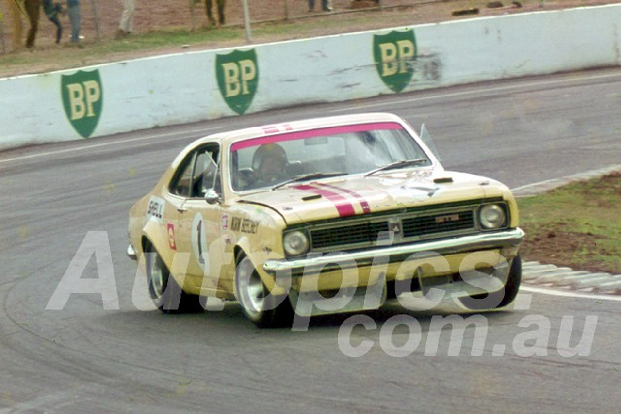 700029 - Norm Beechey, Monaro -  Oran Park 1970 - Photographer Lance J Ruting