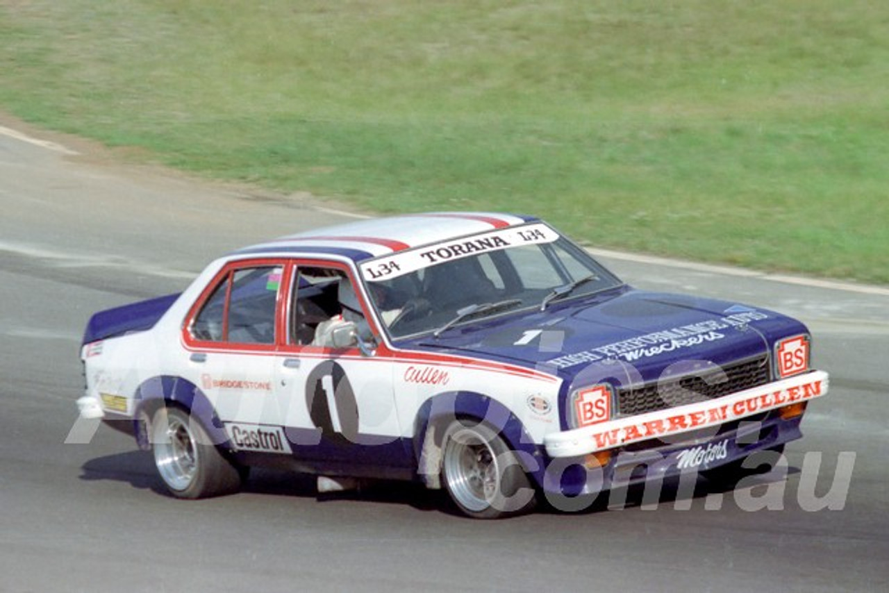 75262 - Warren Cullen, Torana L34 - Oran Park 1975 - Photographer Lance J Ruting