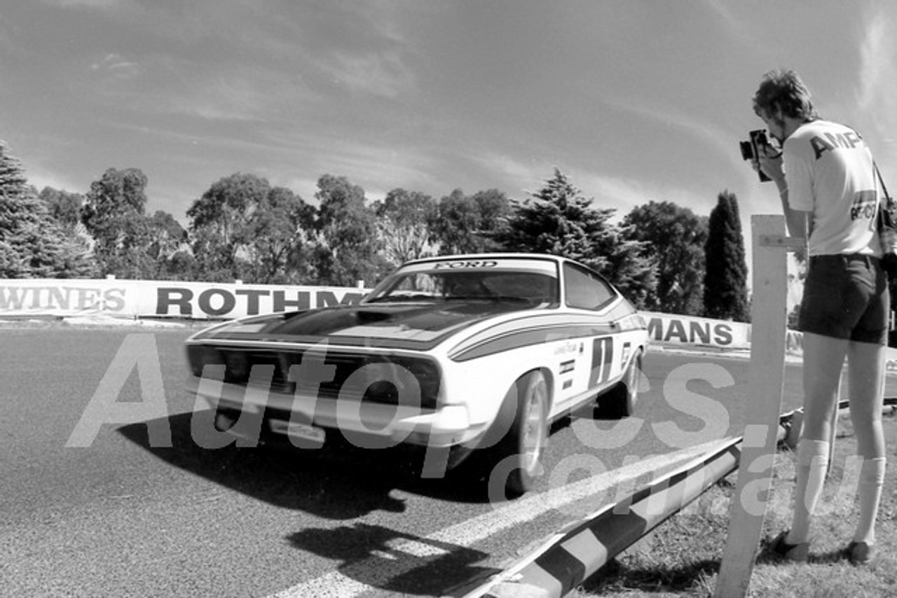 77191 - Allan Moffat Falcon - Sandown - 20th February 1977 - Photographer Peter D'Abbs