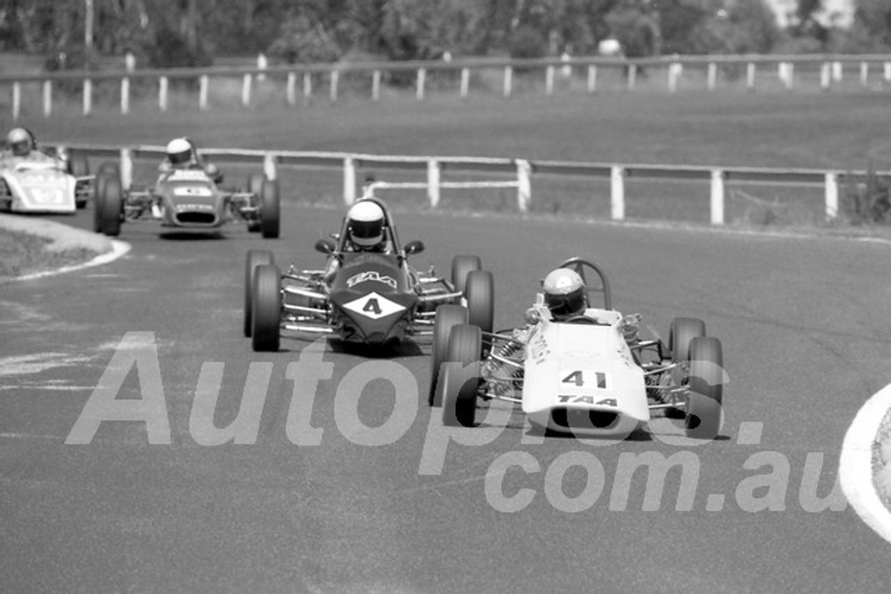77218 - Grant Walker, Titan & Richards Davison, Hawke Formula Ford - Sandown - 20th February 1977 - Photographer Peter D'Abbs