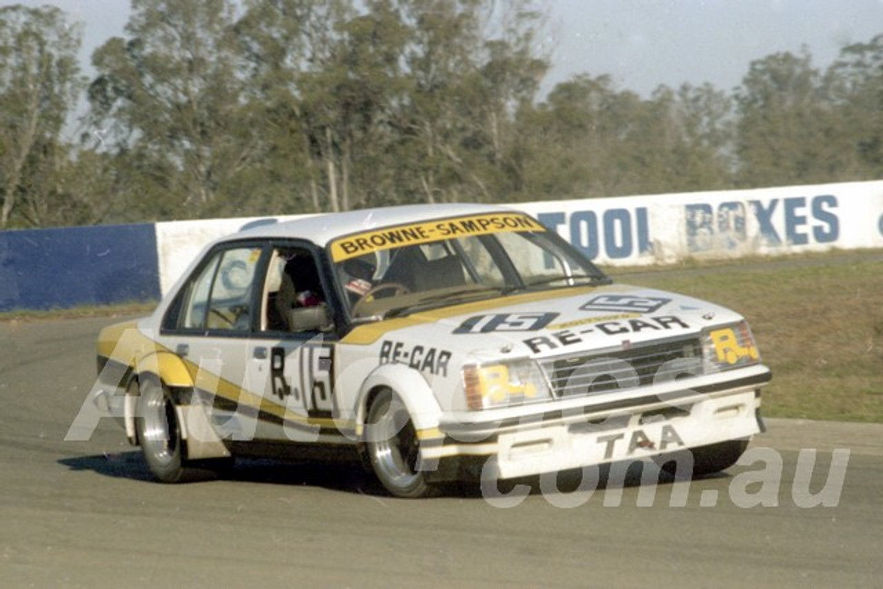 80120 - Alan Browne, Holden Commodore - Oran Park 1980 - Photographer Lance J Ruting