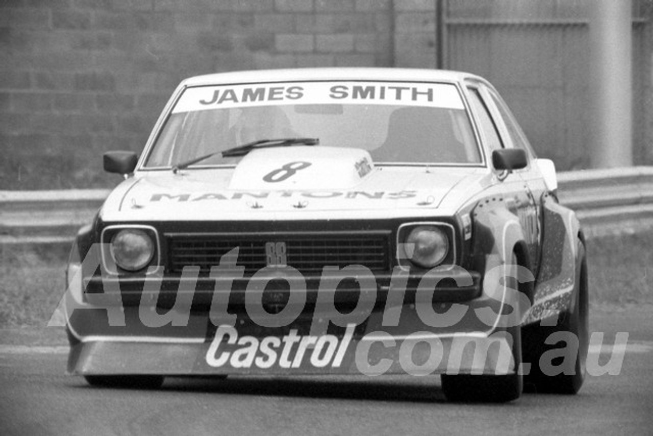 81141 - James Smit, Torana - Sandown 1981  - Photographer Peter D'Abbs