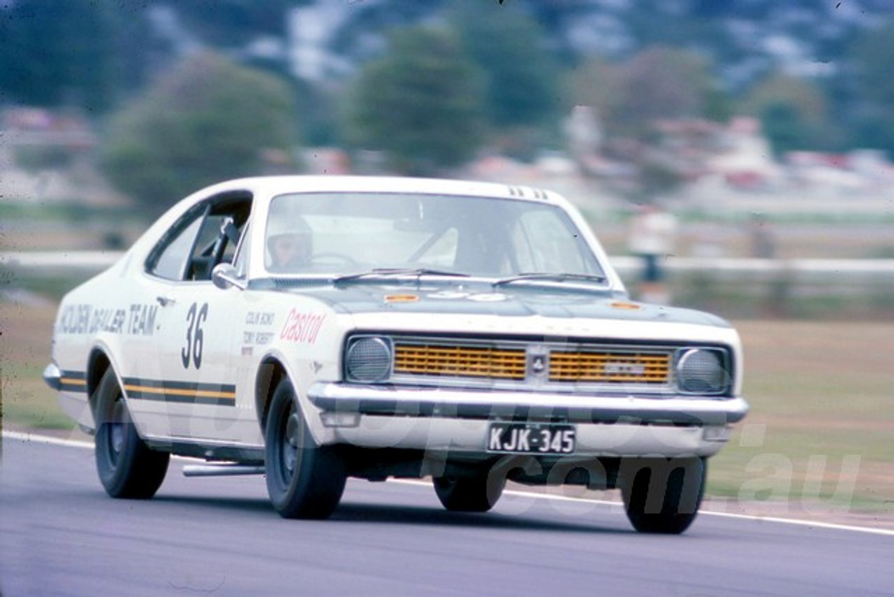 69848 - Colin Bond & Tony Roberts, Sandown 1969 - Photographer Peter D'Abbs