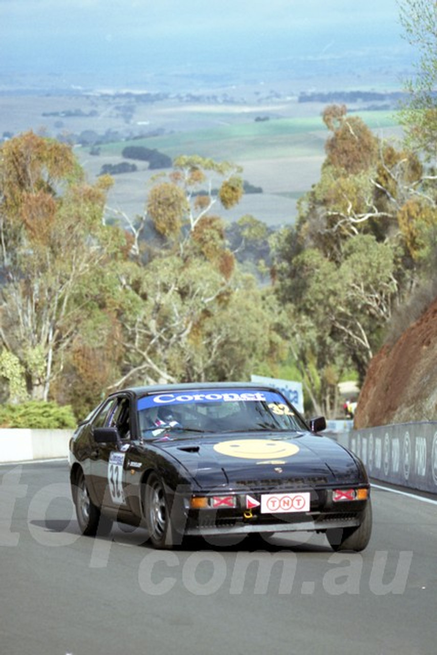 202826 - Donald Pedder - Porsche 924T  - Bathurst 13th October 2002 - Photographer Marshall Cass