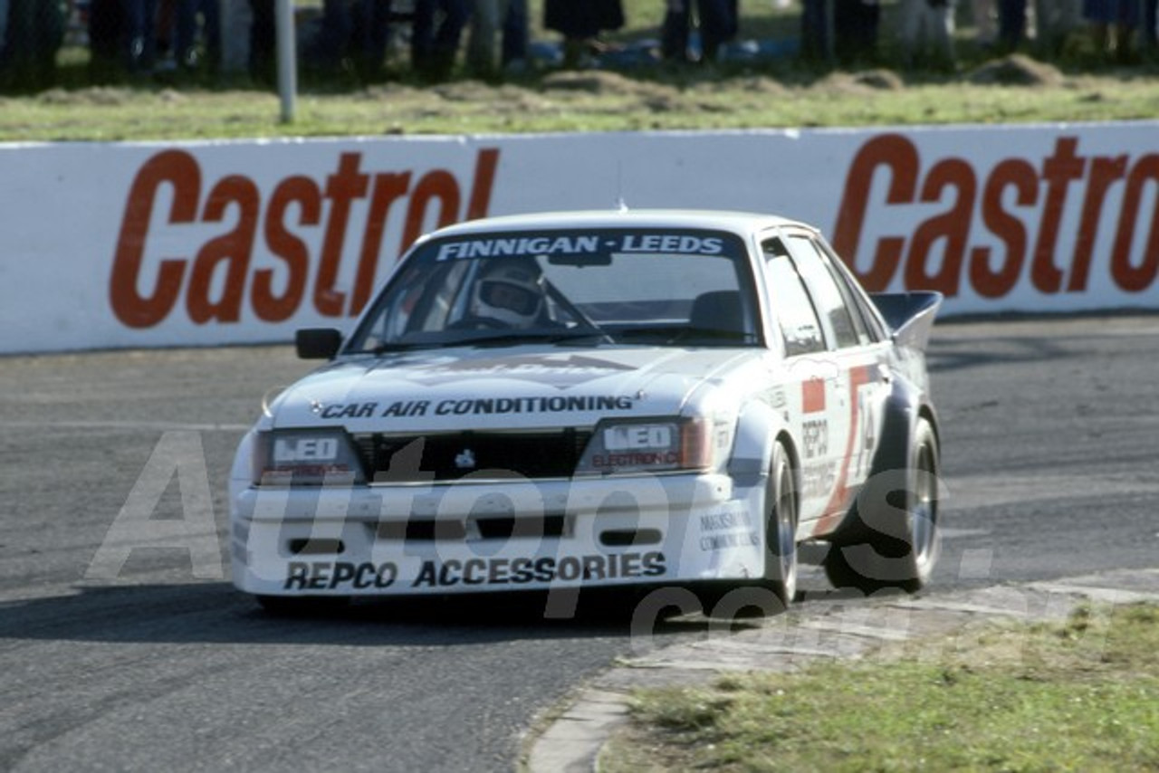 84633 - Terry Finnigan, VH Commodore - 1984 ATCC - Oran Park