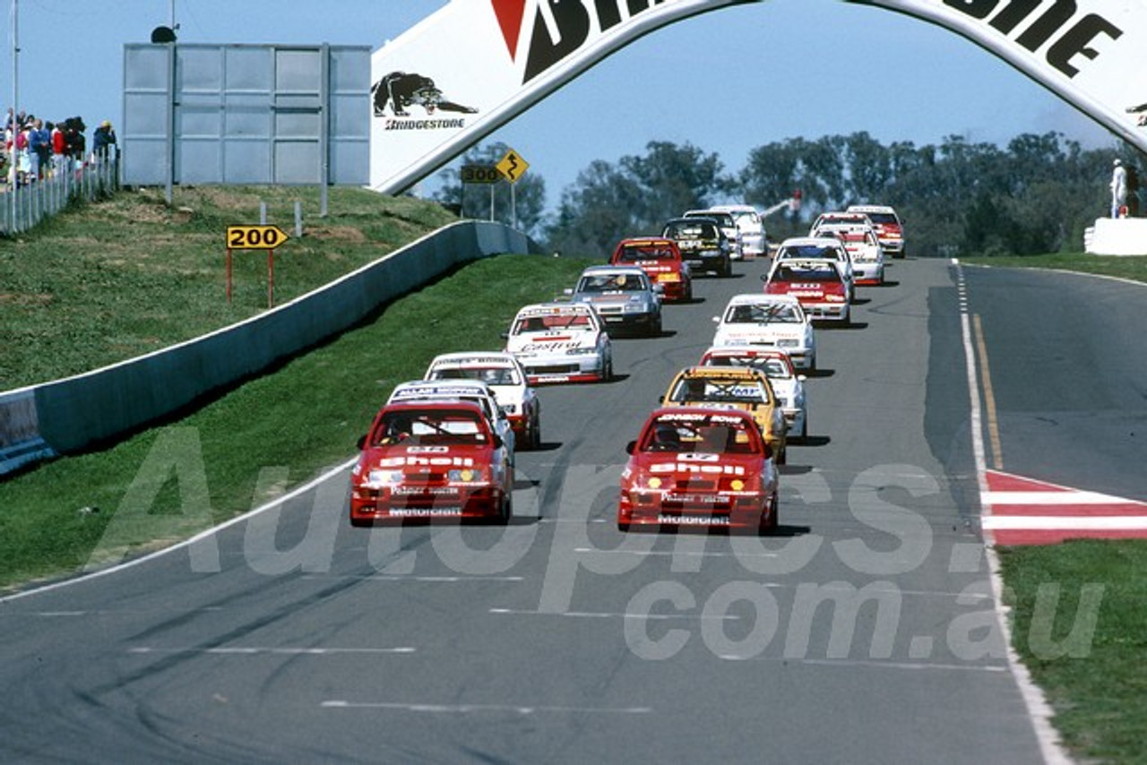 88802 - First Lap, Rolling Start - Bathurst 1000, 1988 - Photographer Lance J Ruting