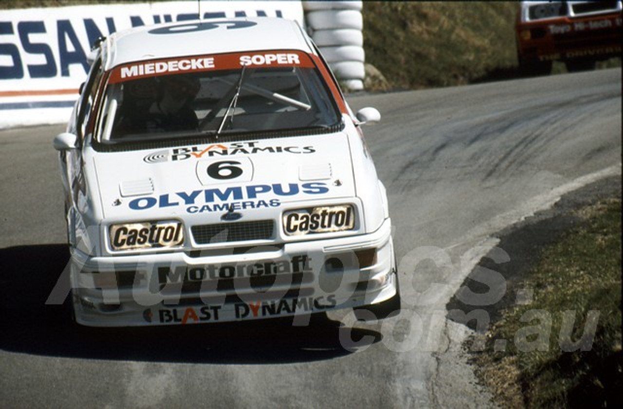 88807 - ANDREW MIEDECKE / STEVE SOPER, Ford Sierra - Bathurst 1000, 1988 - Photographer Lance J Ruting