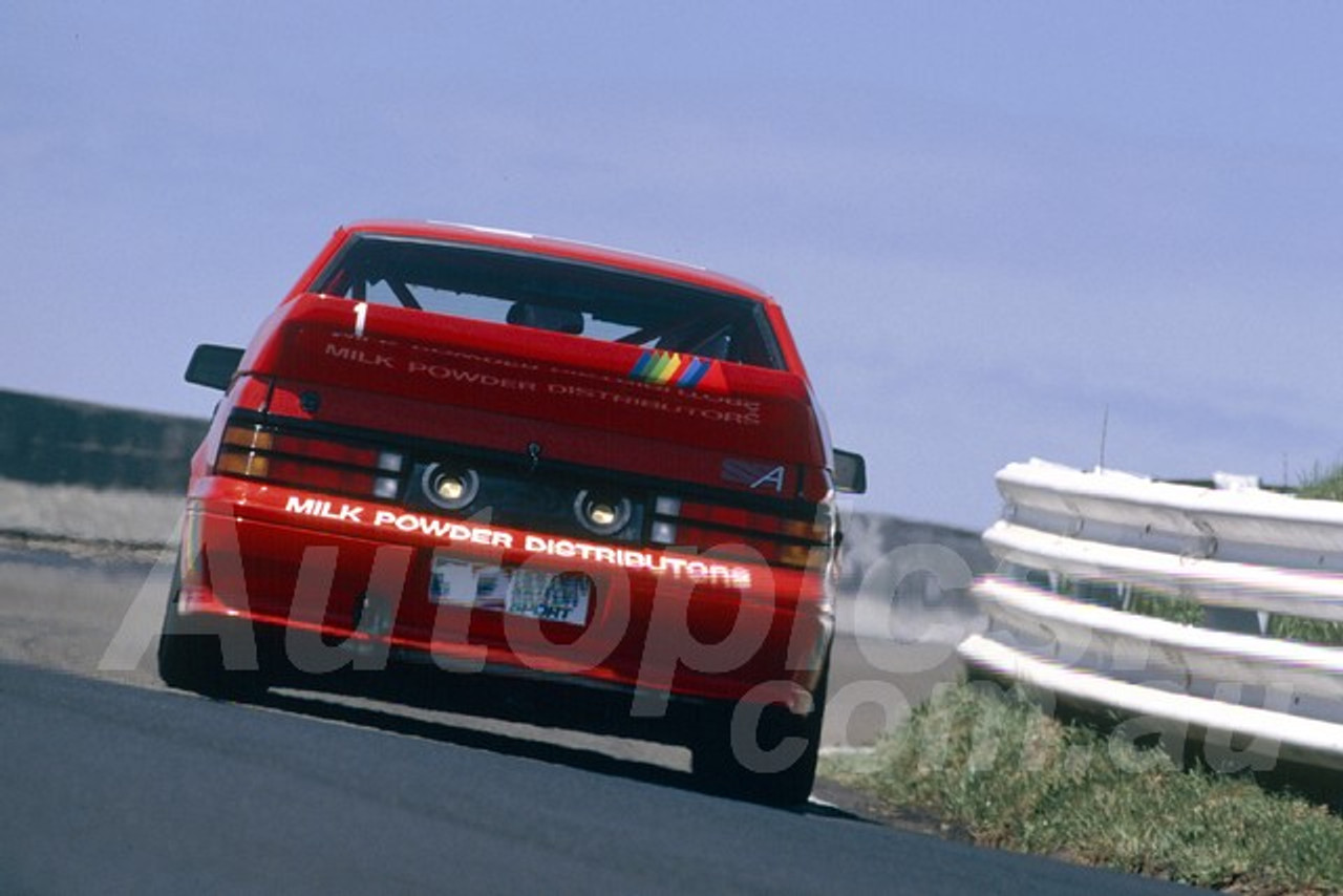 88813 - JOHN HARVEY / KEVIN BARTLET, Commodore VL - Bathurst 1000, 1988 - Photographer Lance J Ruting