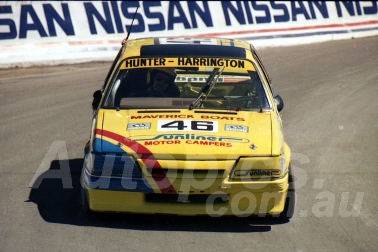 88847 - TONY HUNTER / STEVE HARRINGTON, Commodore VK - Bathurst 1000, 1988 - Photographer Lance J Ruting