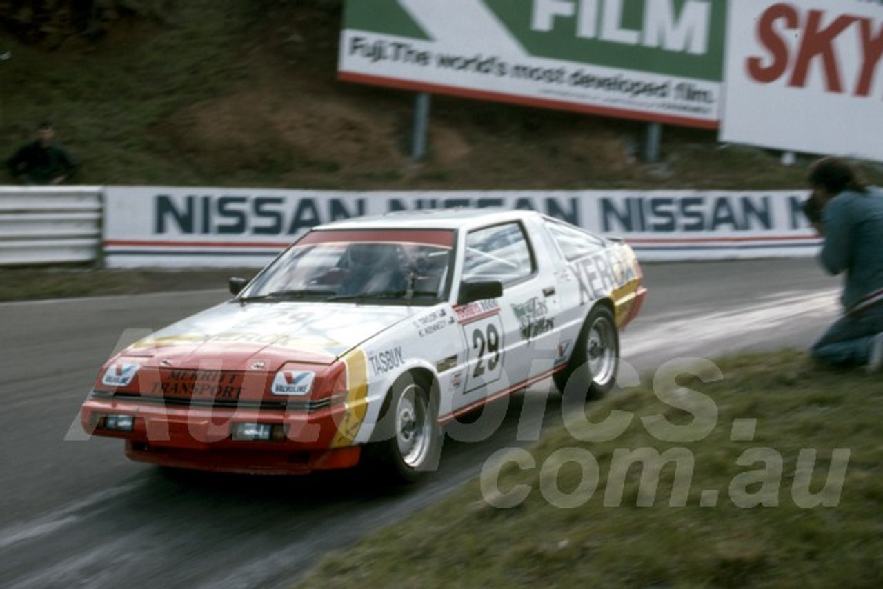 88886 - ALAN TAYLOR / KEVIN KENNEDY, MITSUBISHI STARION - Bathurst 1000, 1988 - Photographer Lance J Ruting