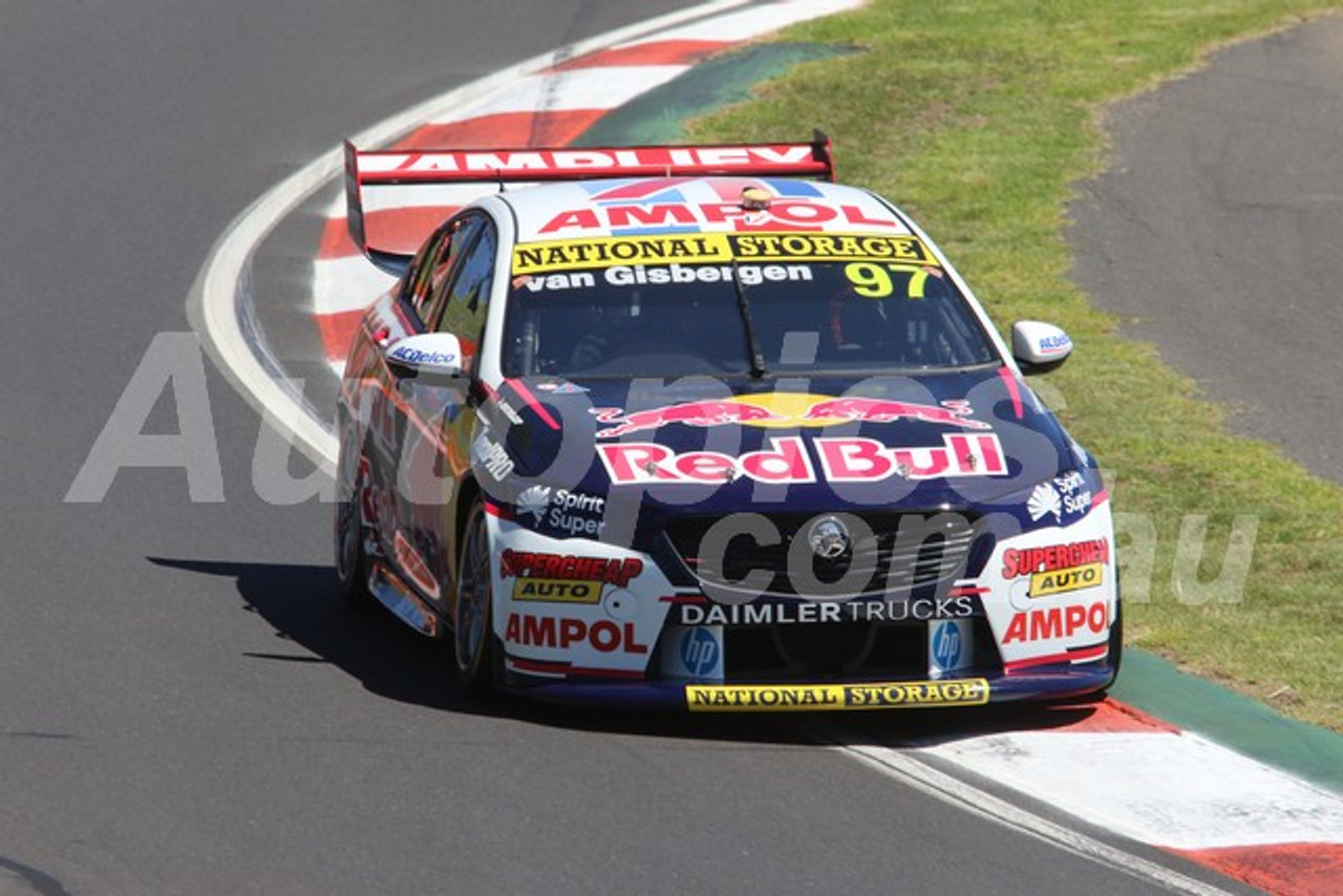 2021083 - Shane Van Gisbergen - Holden Commodore ZB - Bathurst 500, 2021