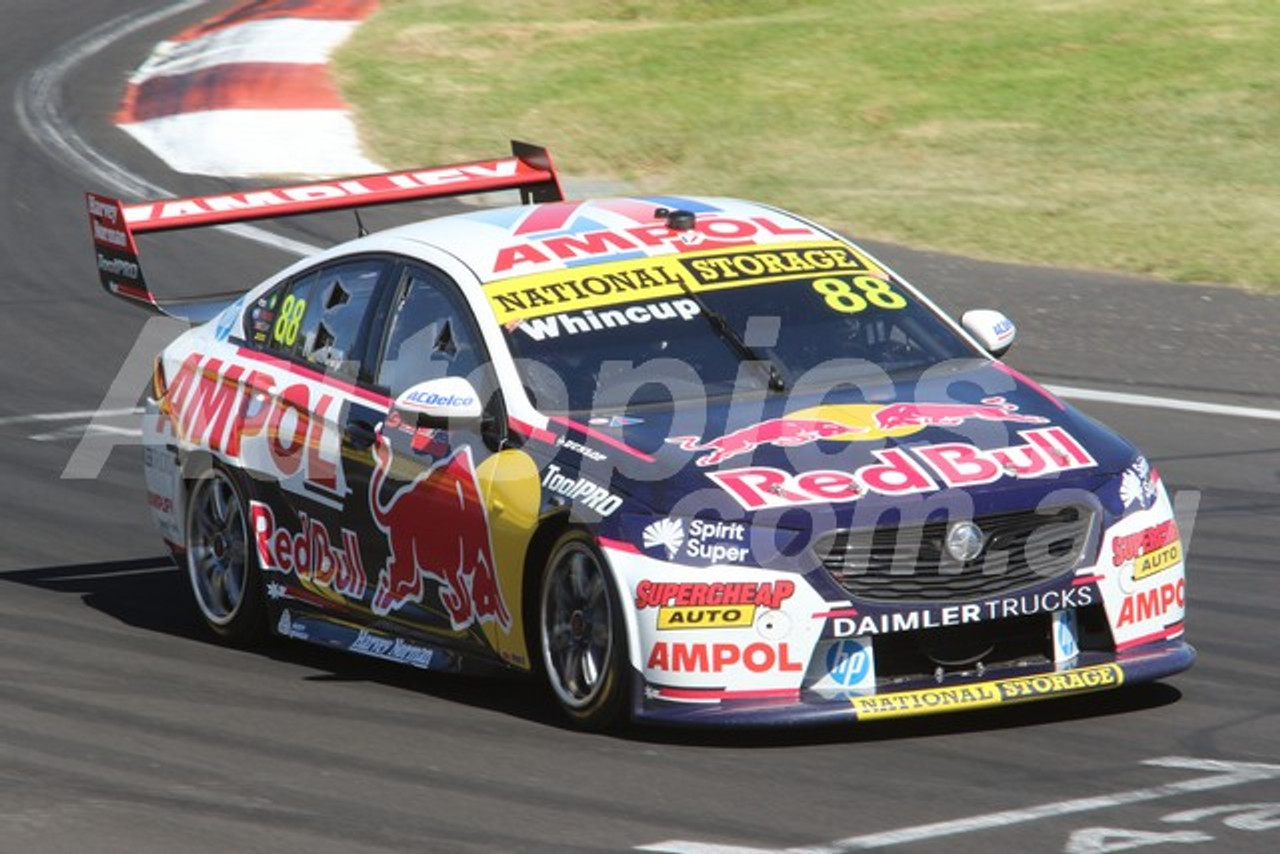 2021107 - Jamie Whincup - Holden Commodore ZB - Bathurst 500, 2021
