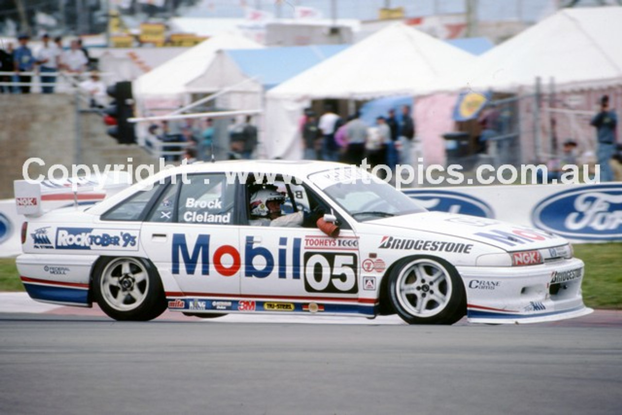 93863 - Peter Brock - Commodore VL - Bathurst 1993 - Photographer Ray Simpson