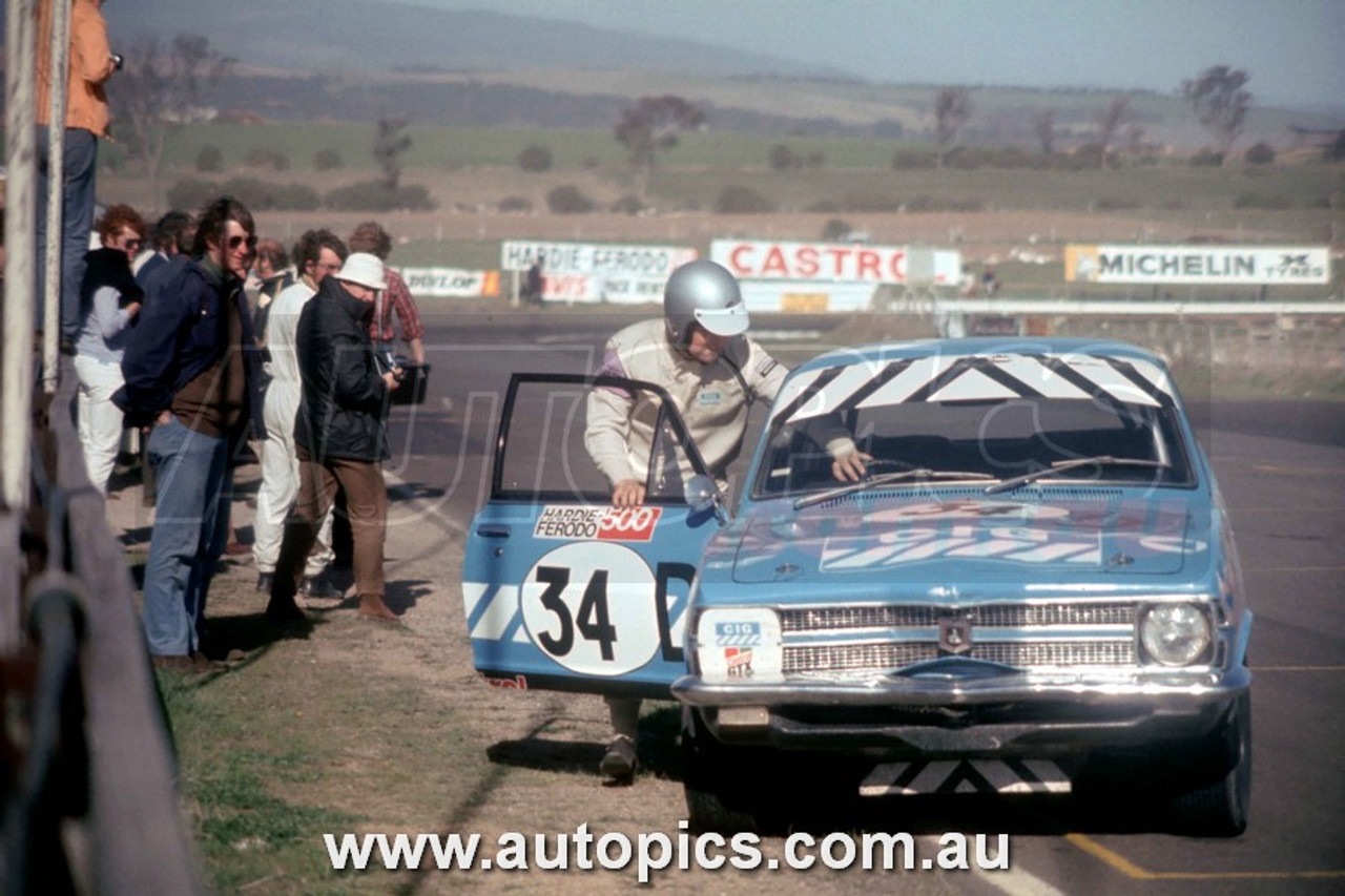 74BA10JN0001 - G. Leeds & D. Cooke -  Holden Torana LC XU1 - Bathurst 1971 - Photographer Jeff Nield