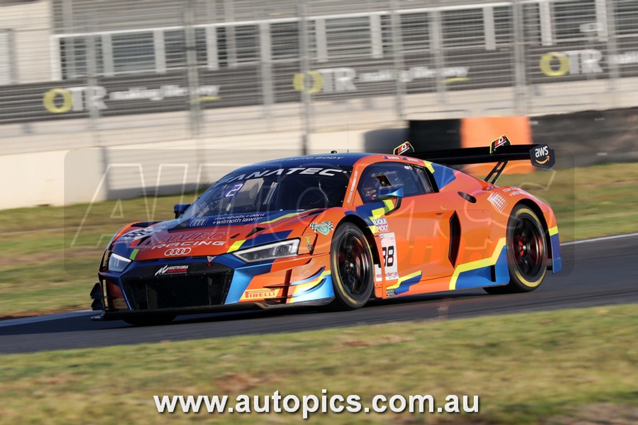 24TB06JS1031 -  N. McBride & S. Brooks  -  Fanatec GT World Challenge, 2024,  Audi R8 LMS EVO 2 - Photographer James Smith