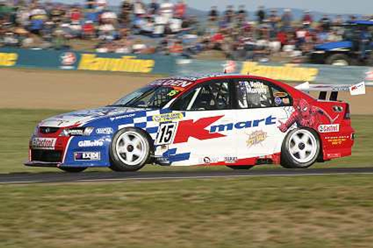 204702 - Greg Murphy / Rick Kelly - Holden Commodore - Ist Outright Bathurst 2004 - Photographer Craig Clifford