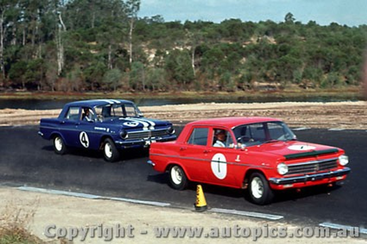 64041 - B. Muir / N. Beechey Holden  EH S4  -  Lakeside  1964 - Photographer John Stanley