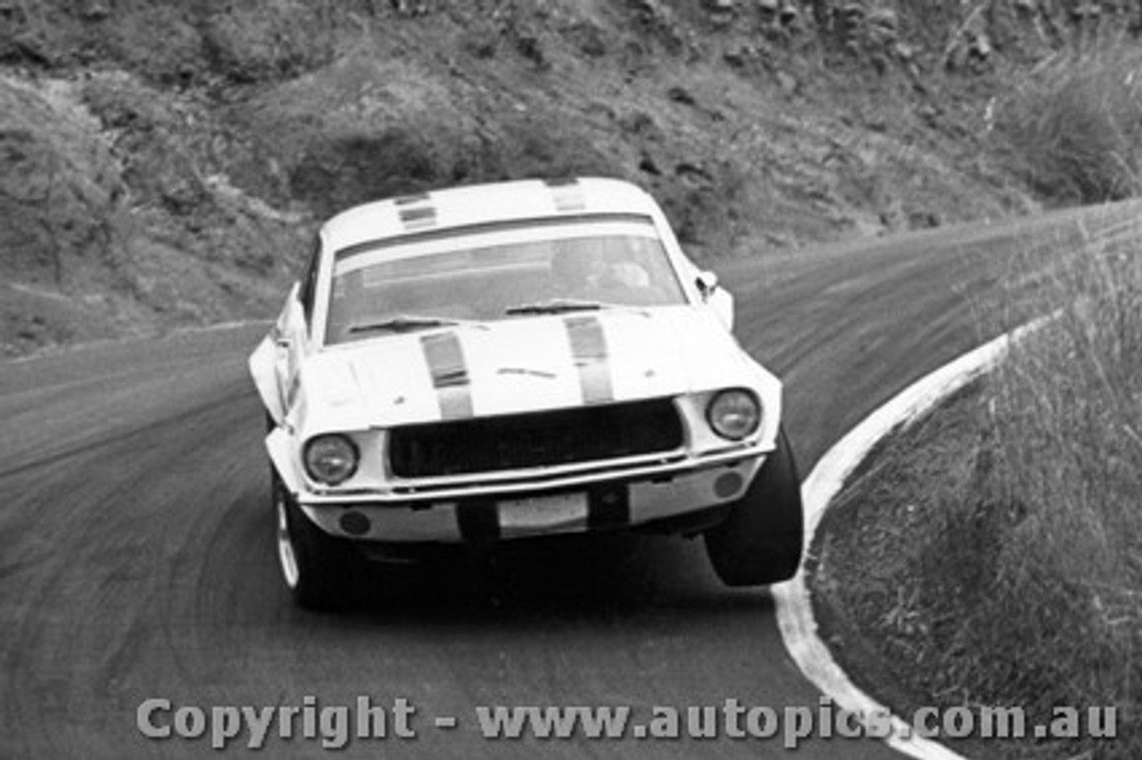 71114 - Ian  Pete  Geoghegan  Ford Mustang - Bathurst  1971 - Photographer Bruce Blakey