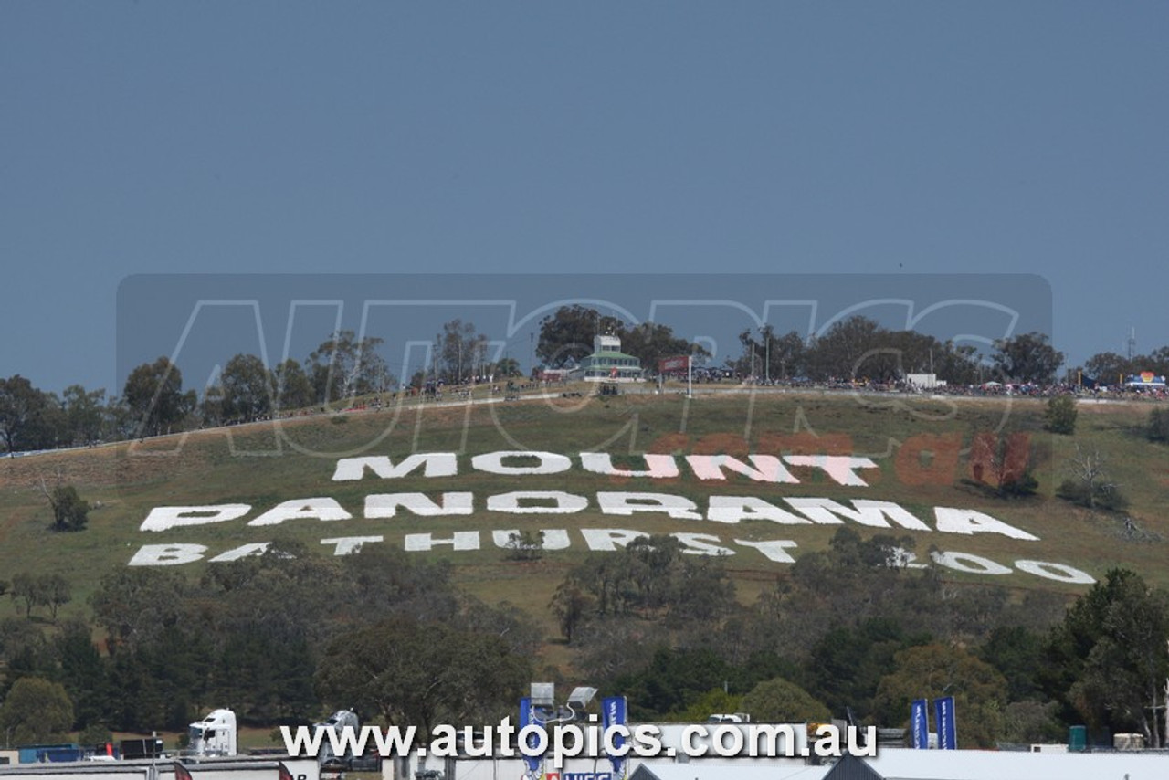 2015 - Mount Panorama Bathurst Sign and Arial Shots, Bathurst 1000, 2015