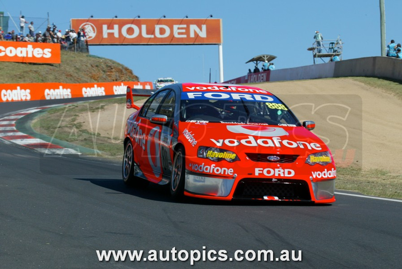 07BA10MC7001 - Craig Lowndes & Jamie Whincup - Supercheap Auto Bathurst 1000, 2007, Mount Panorama 2007, Ford Falcon BF - Photographer - Marshall Cass