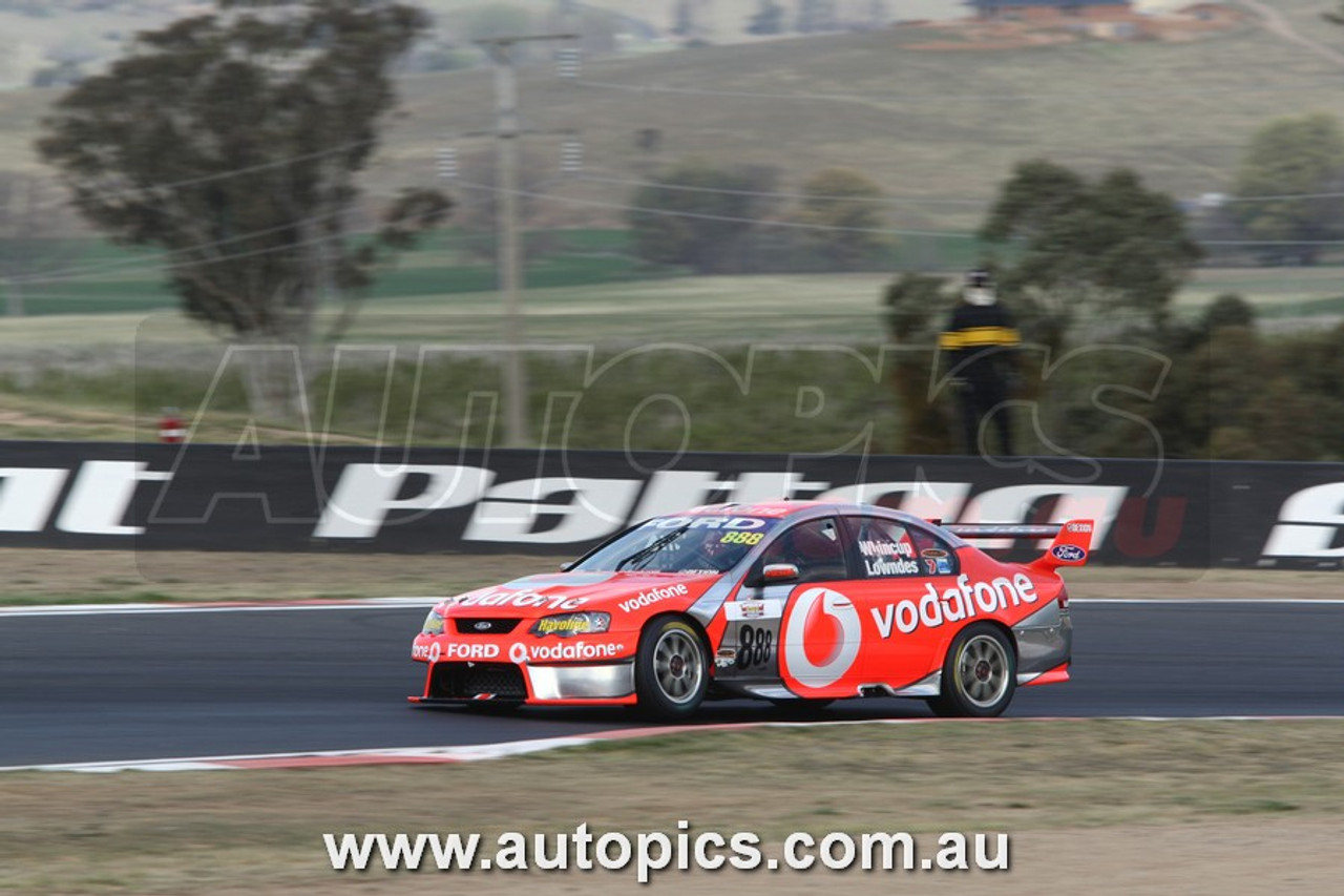 07BA10MC7006 - Craig Lowndes & Jamie Whincup - Supercheap Auto Bathurst 1000, 2007, Mount Panorama 2007, Ford Falcon BF - Photographer - Marshall Cass