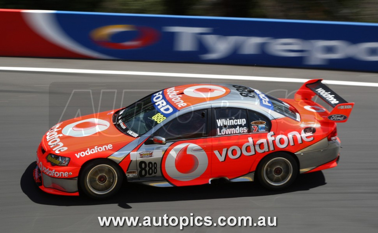 07BA10MC7008 - Craig Lowndes & Jamie Whincup - Supercheap Auto Bathurst 1000, 2007, Mount Panorama 2007, Ford Falcon BF - Photographer - Marshall Cass