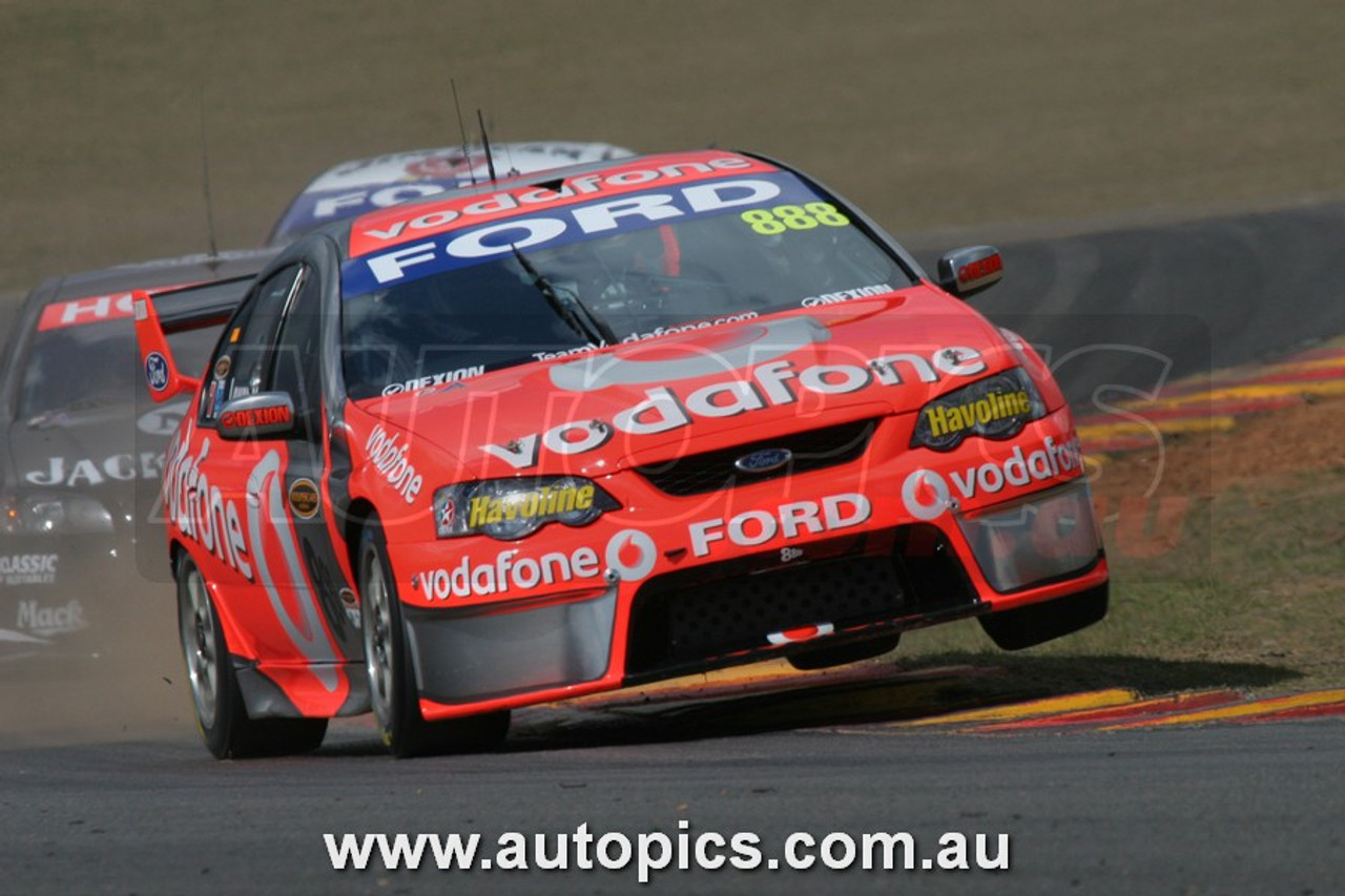 07BA10MC7014 - Craig Lowndes & Jamie Whincup - Supercheap Auto Bathurst 1000, 2007, Mount Panorama 2007, Ford Falcon BF - Photographer - Marshall Cass