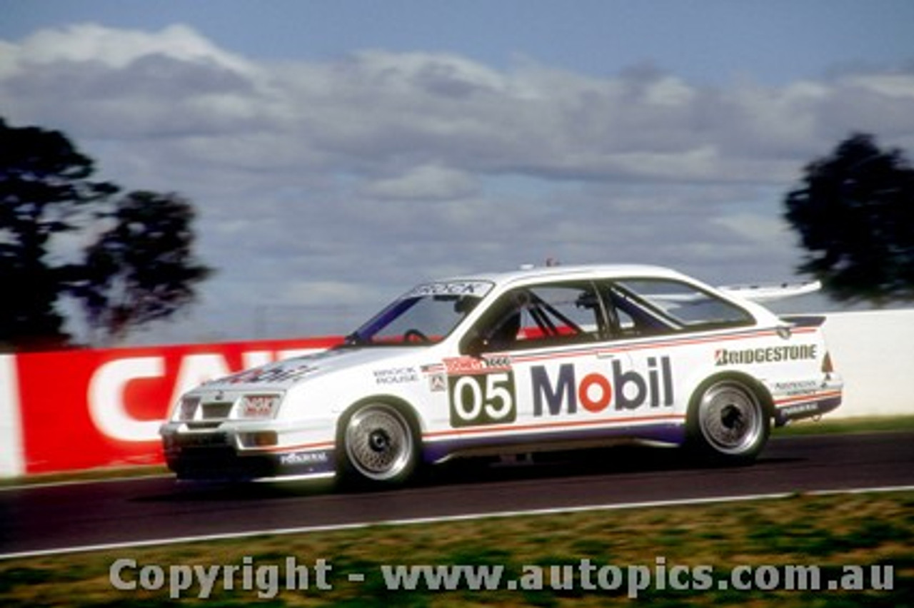 89768 - P. Brock / A. Rouse - Bathurst 1989 - Ford Sierra RS500