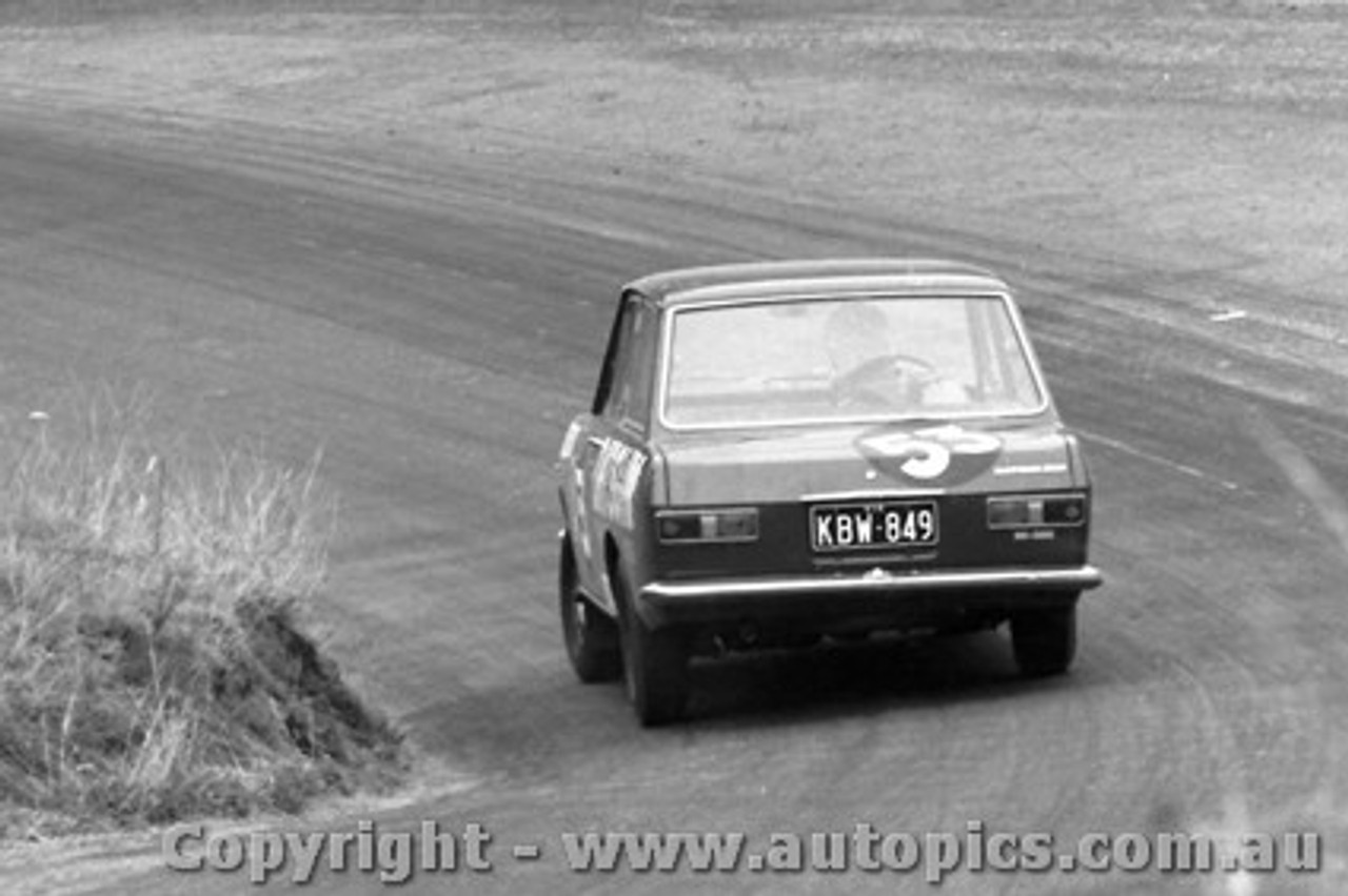 68750 - Dick Sorensen / Bevan Gibson Datsun 1000  - Bathurst 1968