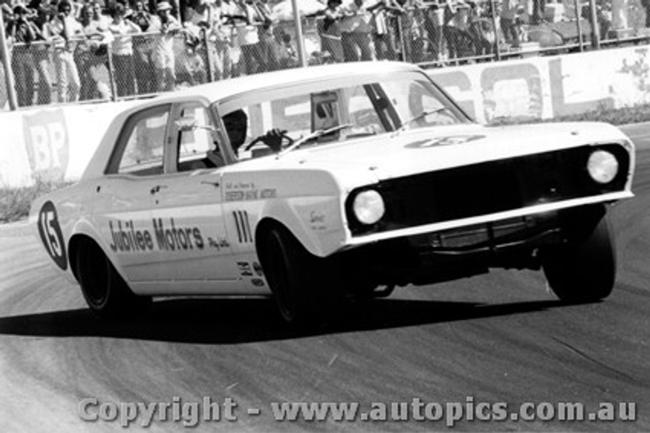 70135 - Wayne Rogerson Ford Falcon  - Oran Park 1970 - Photographer David Blanch