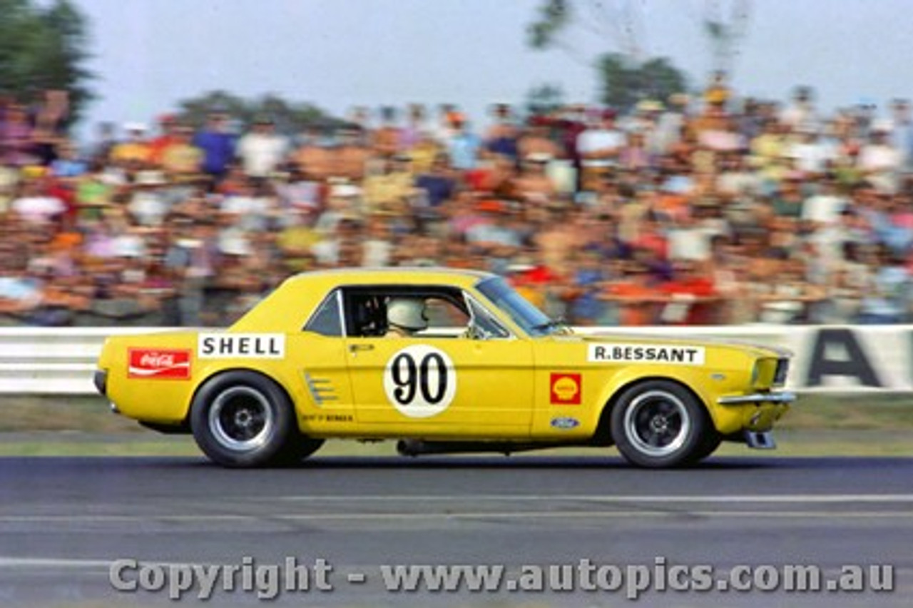 71124 - Robin Bessant Ford Mustang  - Calder 1971