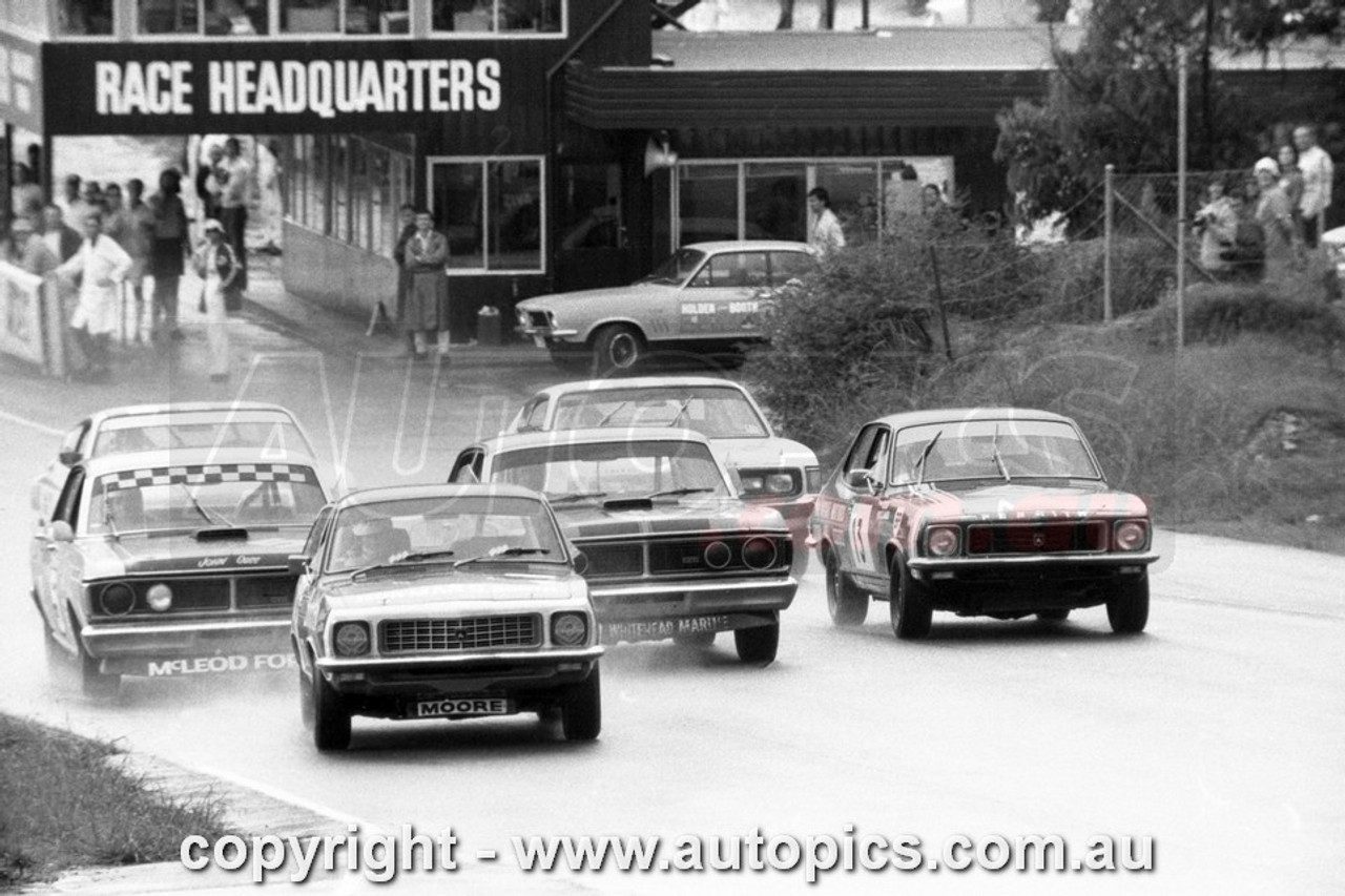 72AM003LR7010 - Track Action Shot, National Open Meeting, Amaroo Park Raceway,  5th March, 1972 - Photographer - Lance J Ruting