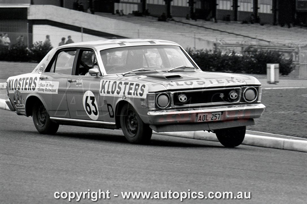69SA09PD7007 - Bruce McPhee & Barry Mulholland, Sandown Three Hour Datsun Trophy Race, Sandown, 14th September, 1969, Ford XW Falcon GTHO - Photographer Peter D'Abbs