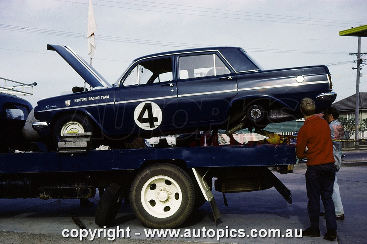 64LS07DM7007 - Neptune Racing Team - Norm Beechey Holden  EH S4, jim McKeown, Lous Cortina & Peter Manton, Morris Cooper S - Lakeside 1964 -  Photographer  Doug Mayes