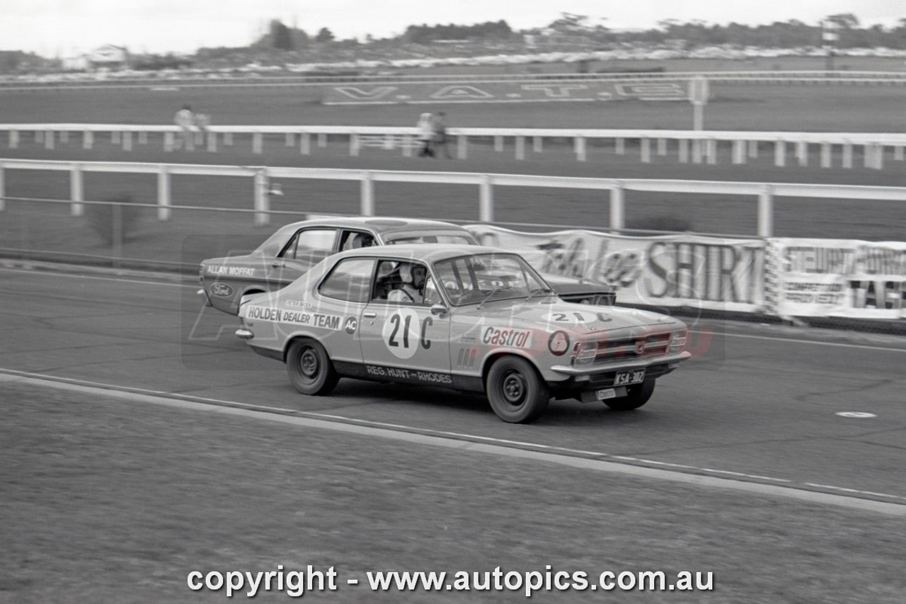 70SA09PD7014 - Peter Brock, Sandown Three Hour 250, Sandown, 13th September, 1970, Holden LC Torana GTR XU-1 - Photographer Peter D'Abbs