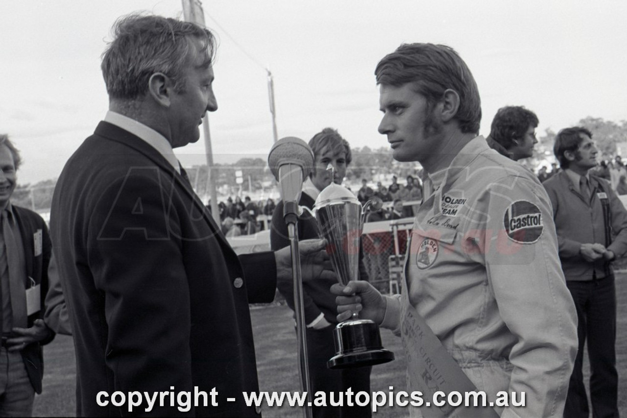 70SA09PD7021 - Colin Bond, Sandown Three Hour 250, Sandown, 13th September, 1970, Holden LC Torana GTR XU-1 - Photographer Peter D'Abbs